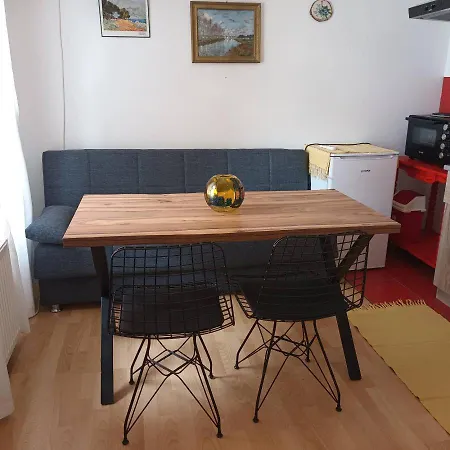 Sa Pogledom Na Dunav - Akademik דירה *