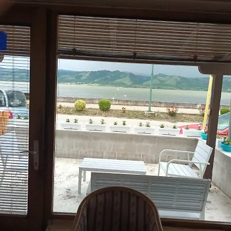 Sa Pogledom Na Dunav - Akademik Veliko Gradište