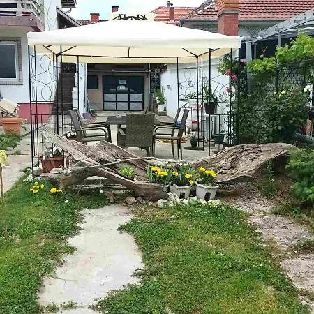 Apartamento Sa Pogledom Na Dunav - Akademik *