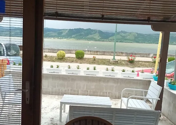 Sa Pogledom Na Dunav - Akademik Veliko Gradište